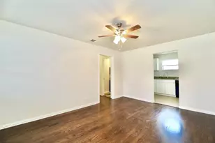 1526 Hillcrest St, Mesquite, TX 75149 - Photo 6