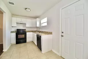 1526 Hillcrest St, Mesquite, TX 75149 - Photo 2