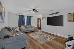 8642 Barclay St, Dallas, TX 75227 - Photo 2