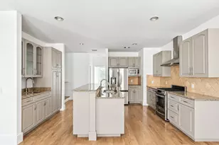 2606 Shelby Ave, Dallas, TX 75219 - Photo 4