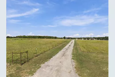 250 County Road 1006, Wolfe City, TX 75496 - Photo 34