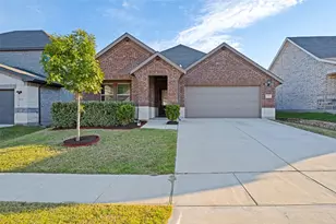 222 Luna Ln, Lake Dallas, TX 75065 - Photo 2
