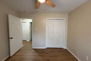 715 Oakwood Ln, Arlington, TX 76012 - Photo 20