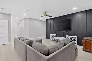 3931 Hancock St, Dallas, TX 75210 - Photo 14