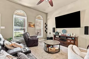 230 Oakwood Cir, Shady Shores, TX 76208 - Photo 4