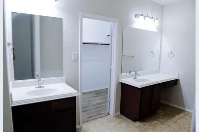 3213 Peninsula Trail, Denton, TX 76208 - Photo 6