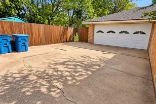 1444 Marlene Pl, DeSoto, TX 75115 - Photo 32