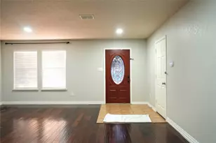 5440 Kleberg Dr, Grand Prairie, TX 75052 - Photo 6
