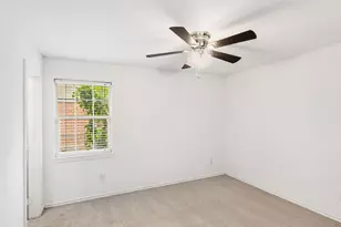 2222 Woodoak Dr, Irving, TX 75060 - Photo 18