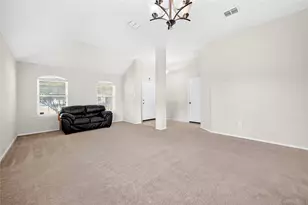 8448 Little Fawn Ln, Dallas, TX 75249 - Photo 4