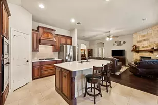 1120 Cardinal Ridge Rd, Burleson, TX 76028 - Photo 10