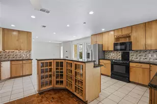 15721 Mapleview, Dallas, TX 75248 - Photo 12