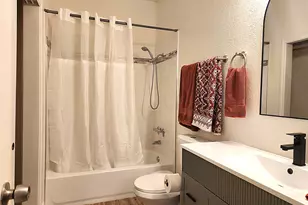 4800 W Lovers Ln, Dallas, TX 75209 - Photo 16