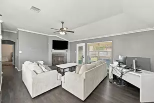 913 Sage Meadow Dr, Glenn Heights, TX 75154 - Photo 8