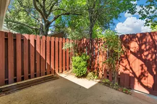 2503 Shady Ridge Dr, Bedford, TX 76021 - Photo 4