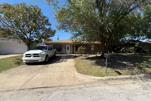 420 Allencrest Dr, White Settlement, TX 76108 - Photo 1