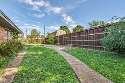 2106 Sunnyvale Road, Grand Prairie, TX 75050 - Photo 22