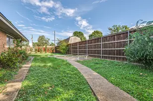 2106 Sunnyvale Rd, Grand Prairie, TX 75050 - Photo 22