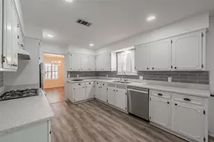 1718 Timbers Dr, Irving, TX 75061 - Photo 12