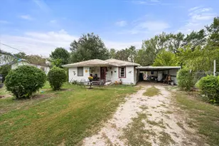 712 E Liberty St, Mexia, TX 76667 - Photo 2