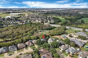 5776 Falcon Ridge Ct, Haltom City, TX 76137 - Photo 2