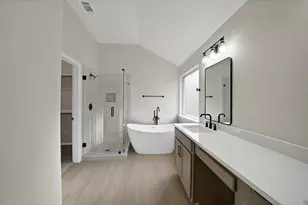 5776 Falcon Ridge Ct, Haltom City, TX 76137 - Photo 26