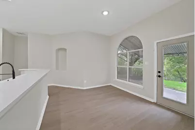 5776 Falcon Ridge Court, Haltom City, TX 76137 - Photo 16