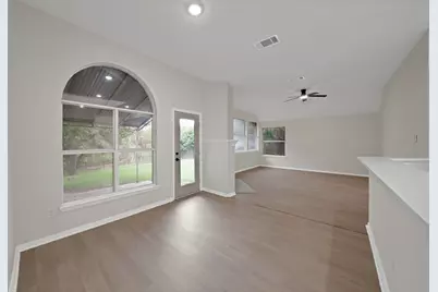 5776 Falcon Ridge Court, Haltom City, TX 76137 - Photo 14
