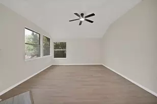 5776 Falcon Ridge Ct, Haltom City, TX 76137 - Photo 18