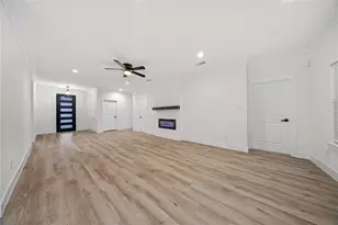1829 Galveston St, Grand Prairie, TX 75051 - Photo 16