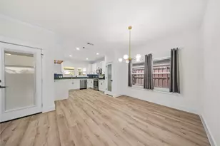 1829 Galveston St, Grand Prairie, TX 75051 - Photo 10