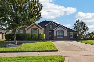 700 Edgewood Dr, DeSoto, TX 75115 - Photo 1