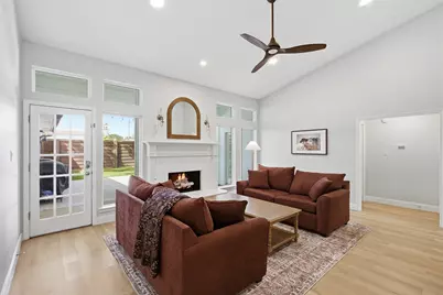 121 Lansdowne Circle, Coppell, TX 75019 - Photo 10