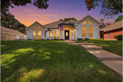 121 Lansdowne Circle, Coppell, TX 75019 - Photo 1