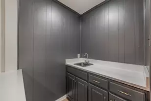 6704 Greenacres Dr, North Richland Hills, TX 76182 - Photo 8