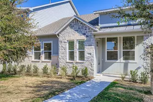 1204 Pebblebrook Dr, McKinney, TX 75071 - Photo 2