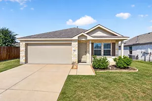 1210 Wildflower St, Ennis, TX 75119 - Photo 1