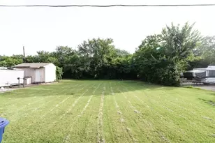 1123 Clinton St, Garland, TX 75040 - Photo 2