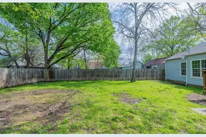 1618 Ash Street, Grand Prairie, TX 75050 - Photo 10