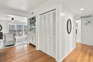 15930 Stillwood St, Dallas, TX 75248 - Photo 10
