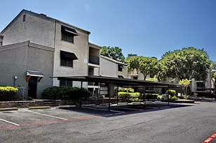 6910 Skillman St, Dallas, TX 75231 - Photo 18