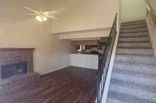 2404 Meadow Ln, Mesquite, TX 75150 - Photo 2