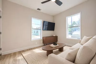 2815 Sutton Street, Dallas, TX 75210 - Photo 6