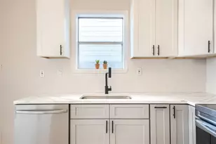 2815 Sutton St, Dallas, TX 75210 - Photo 12