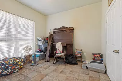 609 South Drive, Springtown, TX 76082 - Photo 6