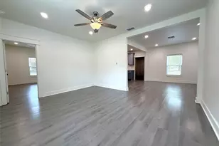 907 Davis Street S, Sulphur Springs, TX 75482 - Photo 10