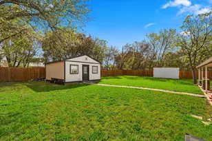 2740 Spruce Park Dr, Richland Hills, TX 76118 - Photo 34