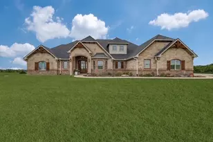 300 Judd Rd, Van Alstyne, TX 75495 - Photo 2