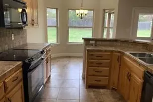 104 Spring Bouquet St, Stephenville, TX 76401 - Photo 6