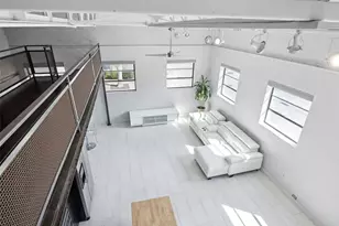 215 N Walton St, Dallas, TX 75226 - Photo 14